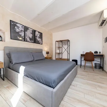 Sassari-centro Elegante Con Wifi E Netflix * Сассари