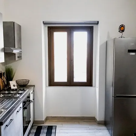 Sassari-centro Elegante Con Wifi E Netflix Apartamento