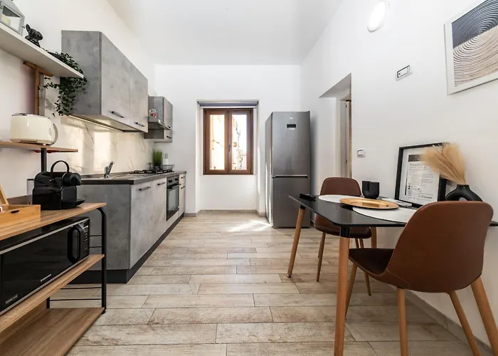 Sassari-centro Elegante Con Wifi E Netflix Apartment