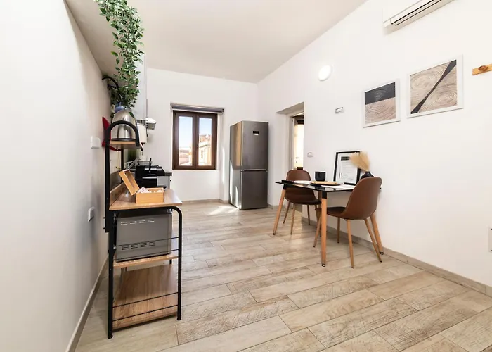Sassari-centro Elegante Con Wifi E Netflix Apartment